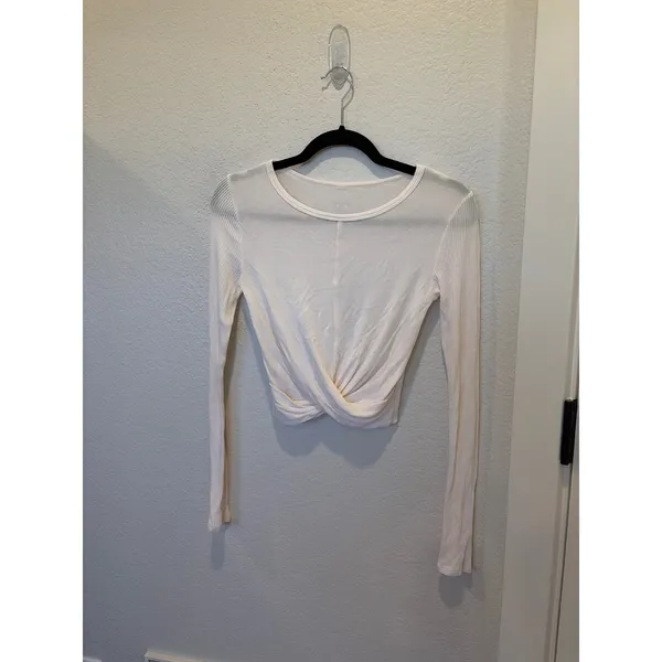 Alo Yoga Cover Long Sleeve Top Cream Ivory Ribbed Wrap Front Cropped Small - Image 2