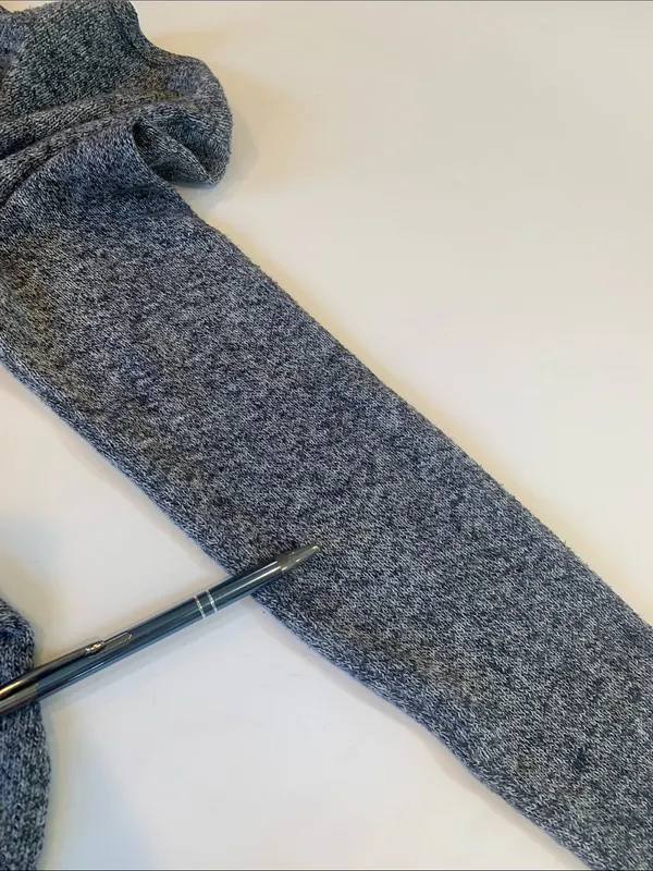 Old Navy Women’s Small Black and Gray Marled Long-Sleeve Pullover Tunic Sweater - Image 6