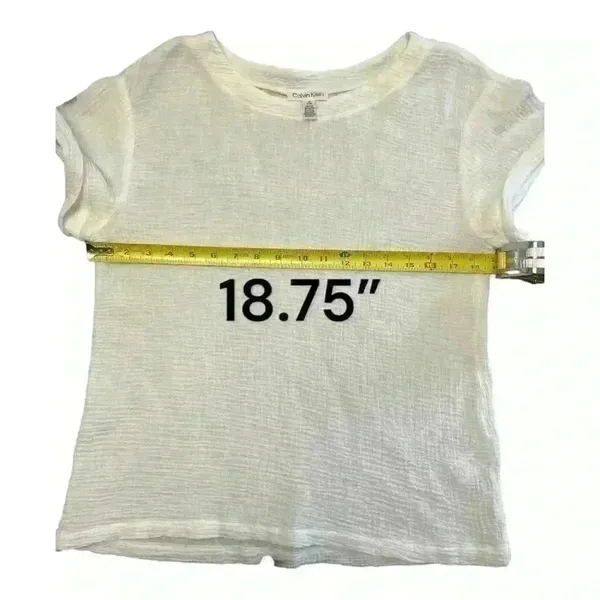 Calvin Klein women’s rolled cuff short sleeve top. Size Medium. - Image 8