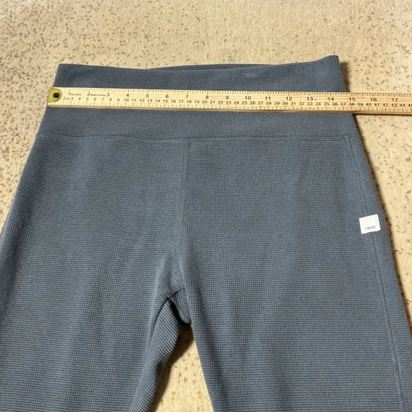 Vuori Womens Gorpcore Grey Waffle Knit High Waisted Leggings Thermal Yoga Sz‎ M - Image 2