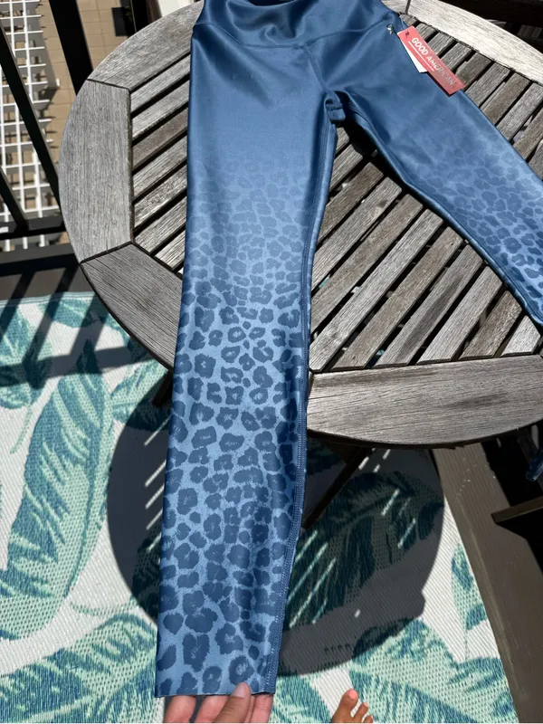 Good American Blue Ombre Leopard Print Leggings - Image 4