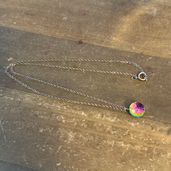 Vintage rainbow prism crystal pendant necklace - Image 3