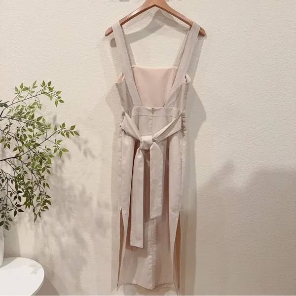 Wheat Linen Blend Midi Dress Jaime | The Fifth Label - Image 11
