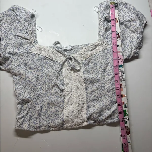 Sienna Sky Blue Floral Smocked Crop Top - Lace Trim & Puff Sleeves - Image 4