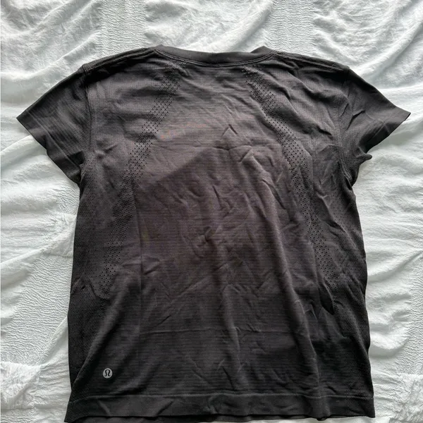 Lululemon Athletica Black Fitted Short Sleeve Tee - Image 5