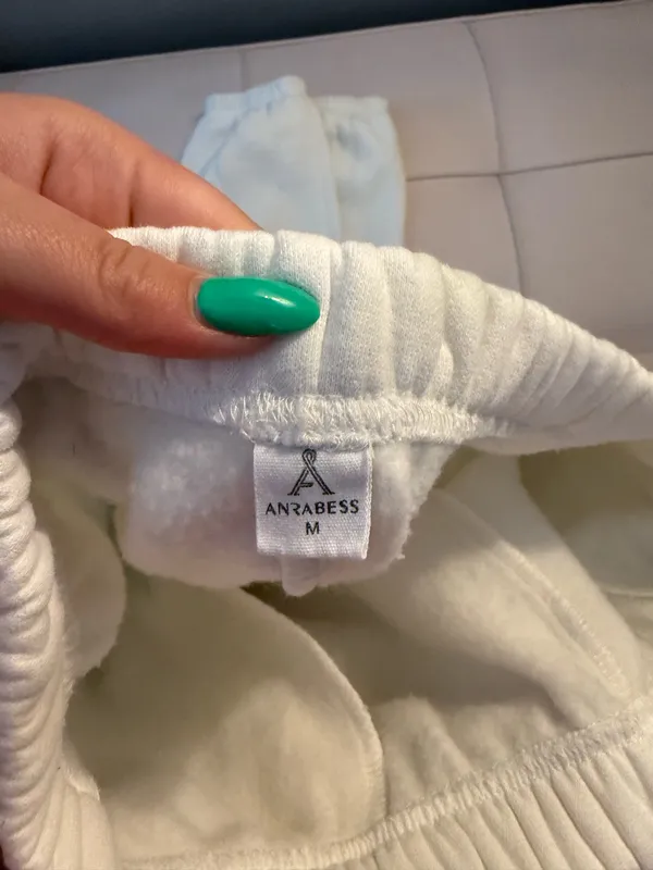 Medium white sweatpants - Image 2