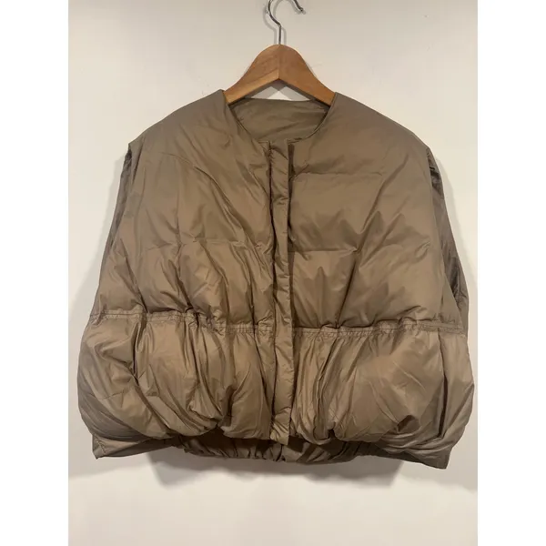 Women’s Taupe Cropped Oversized Puffer Vest Size Medium - Image 2