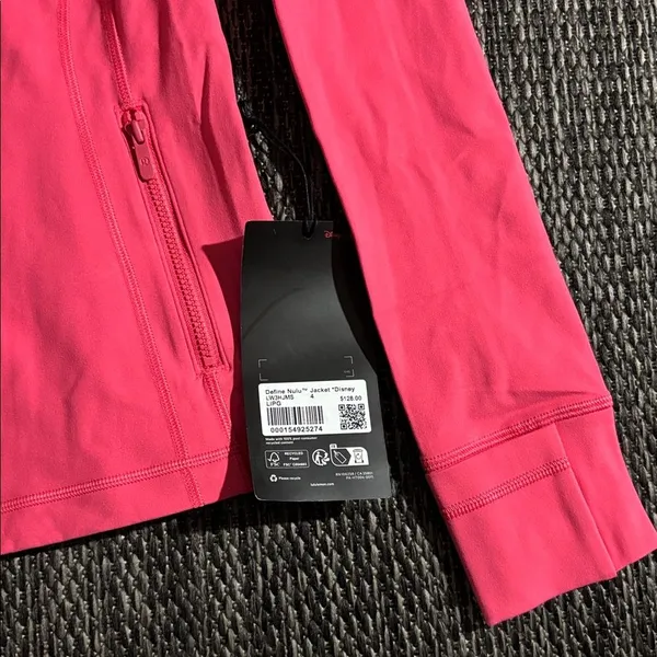 Lululemon Disney Define Jacket *Nulu Lipgloss Pink Size 4 NEW - Image 3