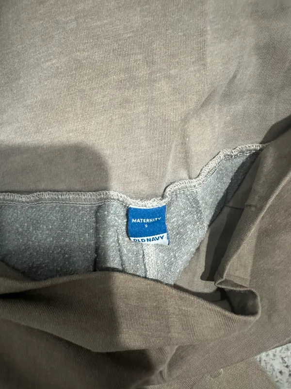 Old Navy Maternity Lounge Set - Image 3