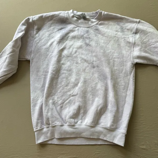 Gildan Pale Purple Tie Dye Sweatshirt - Image 2
