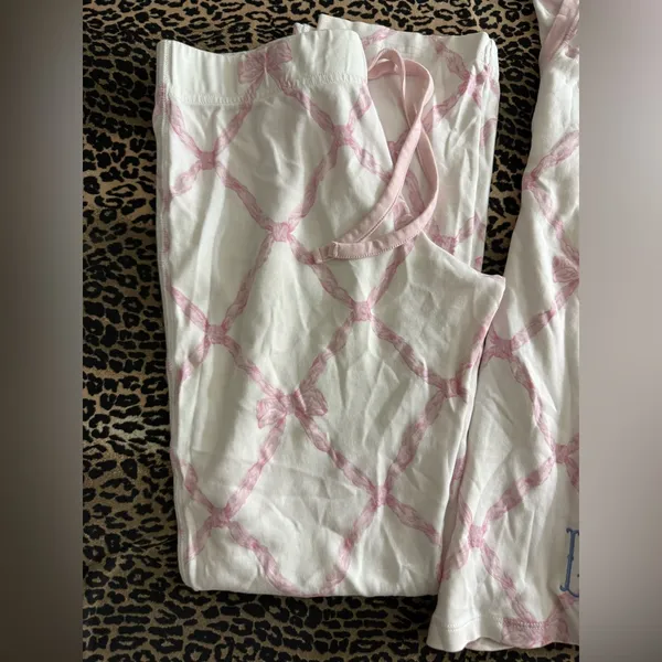 The Beaufort Bonnet Company Bow Pink/white Pajama Set Size Small‎ - Image 3