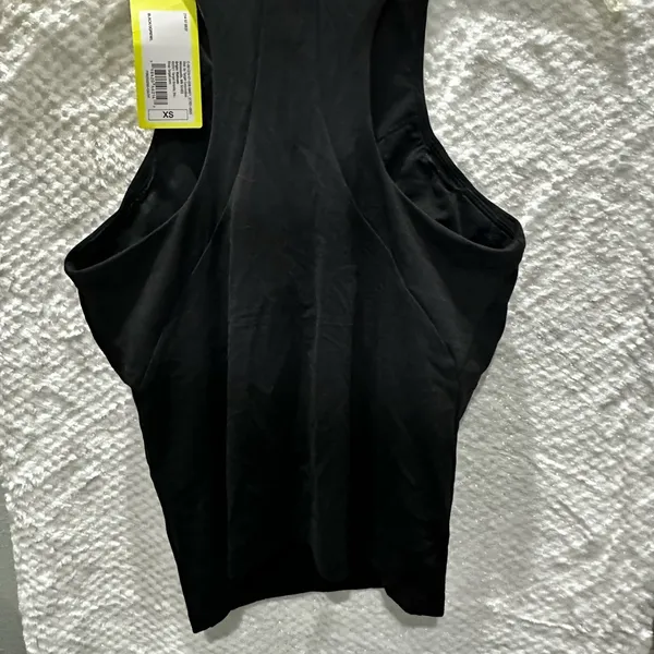 All in motion fitted tank sz xs Black - Image 2
