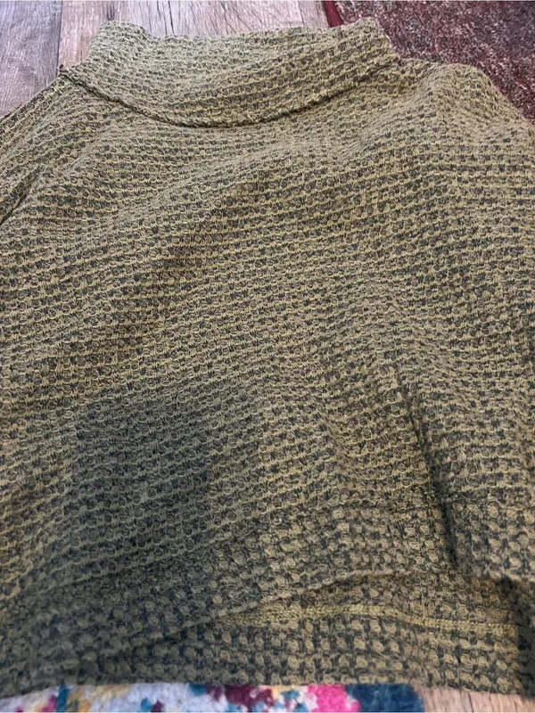 Free people Olive Green Women's Sweater - Lightweight Knit - Image 7