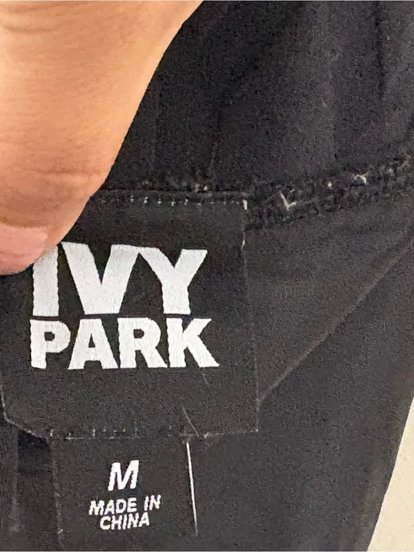 Ivy Park Ink Cloud PRunning Shorts Women’s Size M Active Gym Workout - Image 4