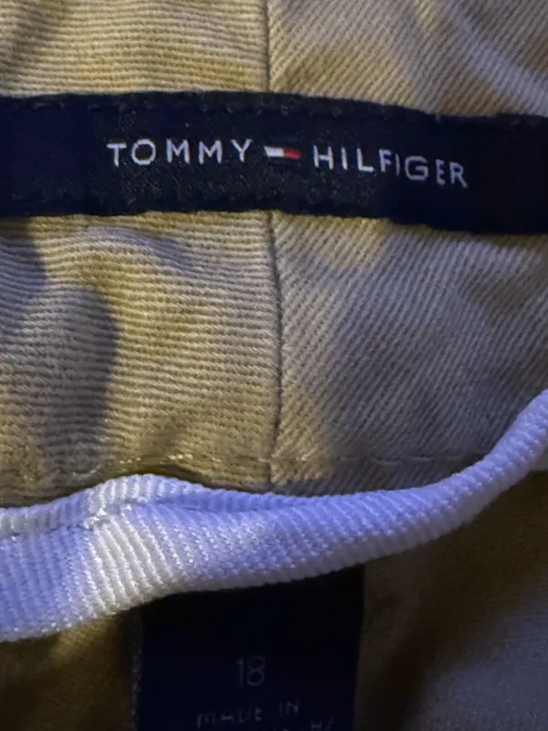 Tommy Hilfiger Khaki Pants Size 18 - Image 3