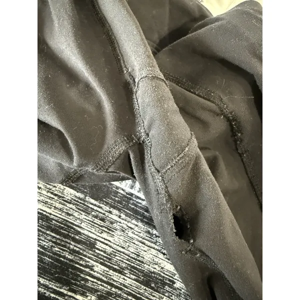 2 Lululemon Black And White Leggings Size‎ 2 - Image 6