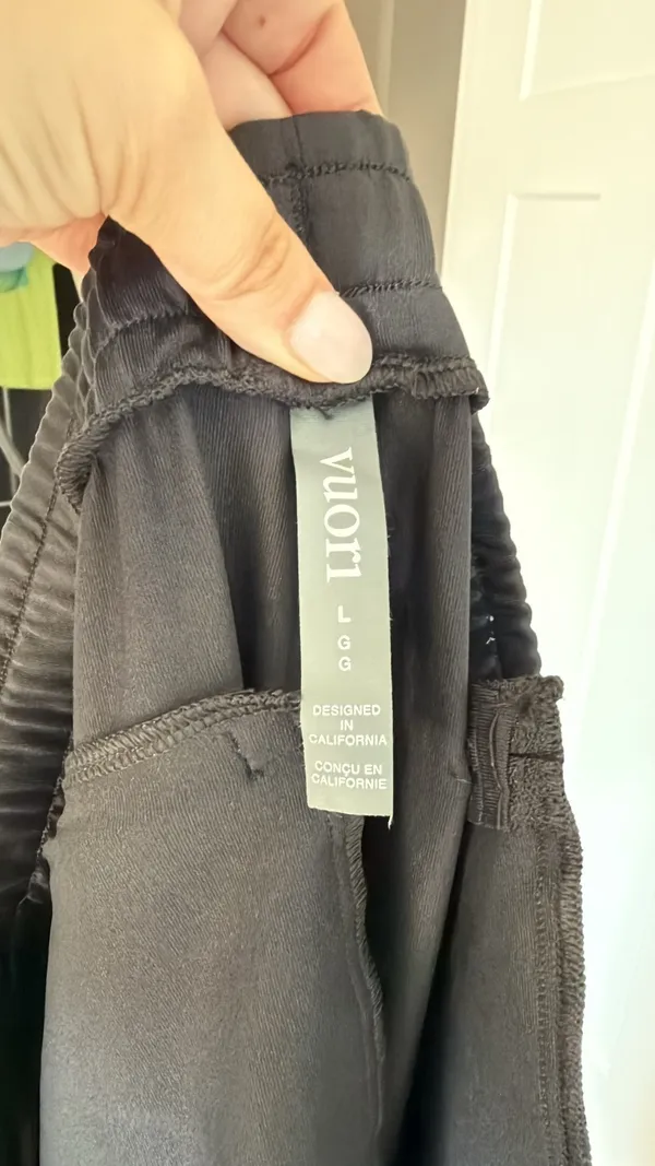 Vuori Large Ponto Performance Joggers in Black - Image 8