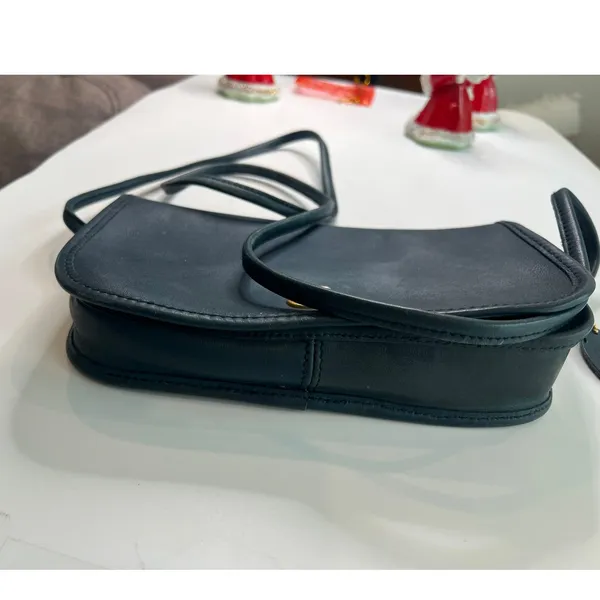 VINTAGE 90's Partners by MERVYNS Navy Blue Leather Front Flap Crossbody Purse - Image 5