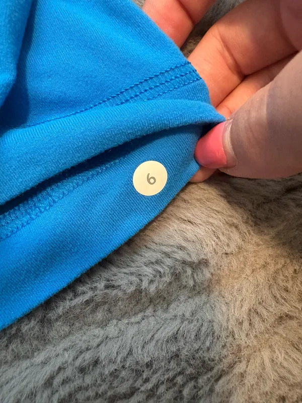 Lululemon Blue Long Sleeve Mock Neck Pullover Size 6 Thumbholes Mesh Panels - Image 8