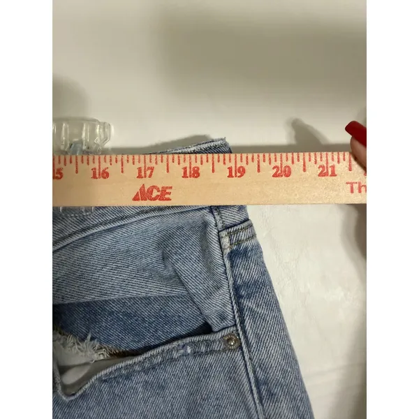 Universal Thread 90s Baggy Distressed Light Wash High Rise Wide Leg Jeans Blue - Image 7