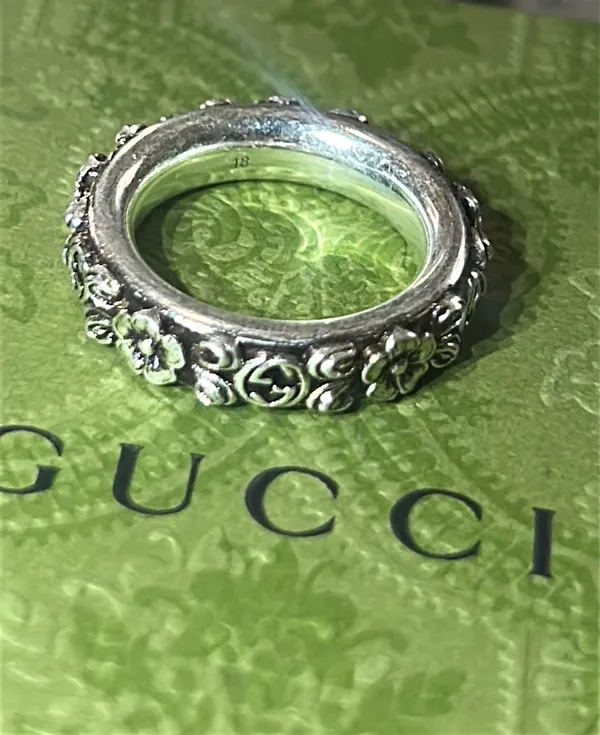 Interlocking G Flower Ring Ag925 - Image 3
