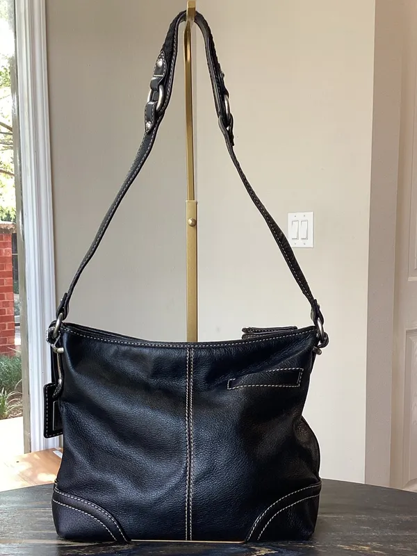 The Sak Black Leather Shoulder Bag - Image 4