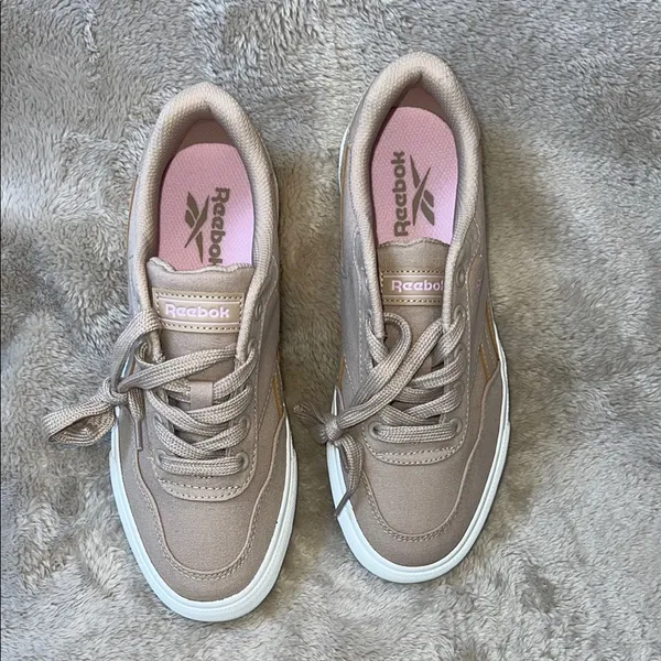Reebok Tan‎ Suede Sneakers Modern Minimalist Design - Image 7