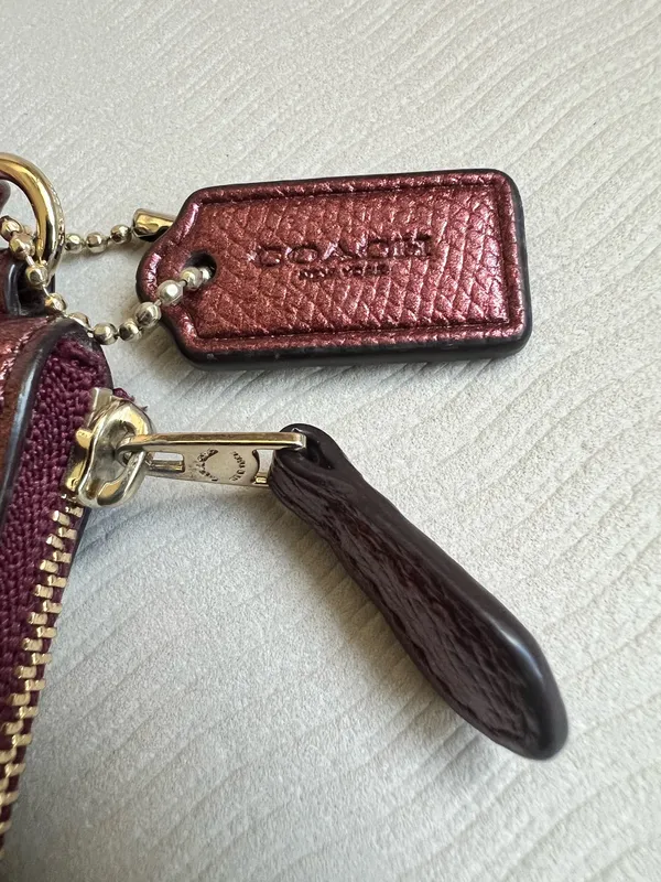 Coach Corner Zip Wristlet Metallic Cherry Leather Wallet Wristlet NWOT - Image 3