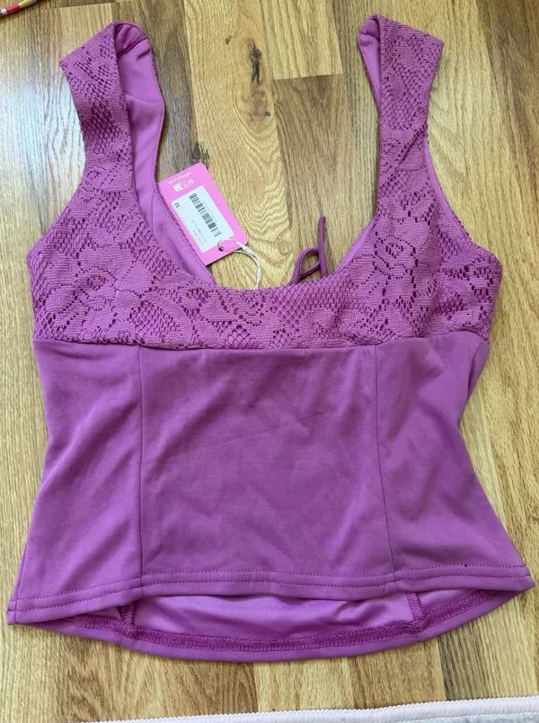 Edikted Crop Top - Image 4