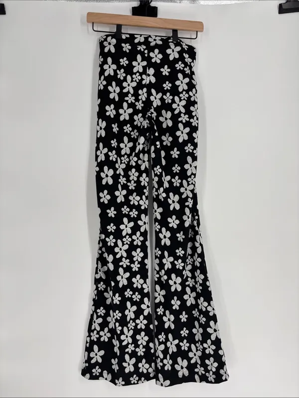 Urban Outfitters Floral Flare Pants small - Image 3