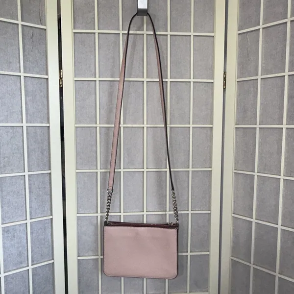 Kate Spade Preppy Pink Minimalist Classic Quiet Luxury Leather Crossbody Purse - Image 4