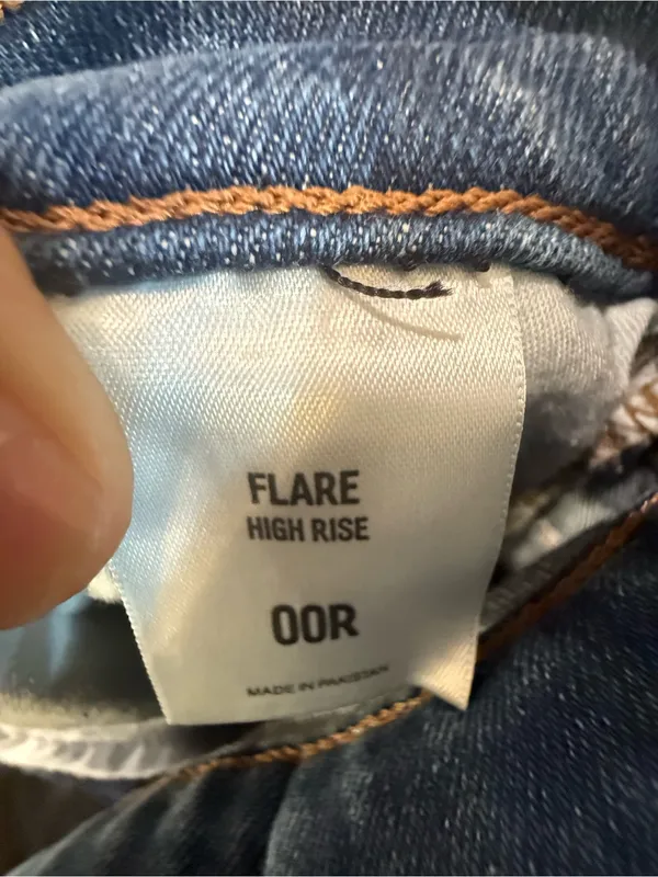 Express Blue High-Rise Flare Jeans with Distressed Knee - Image 5