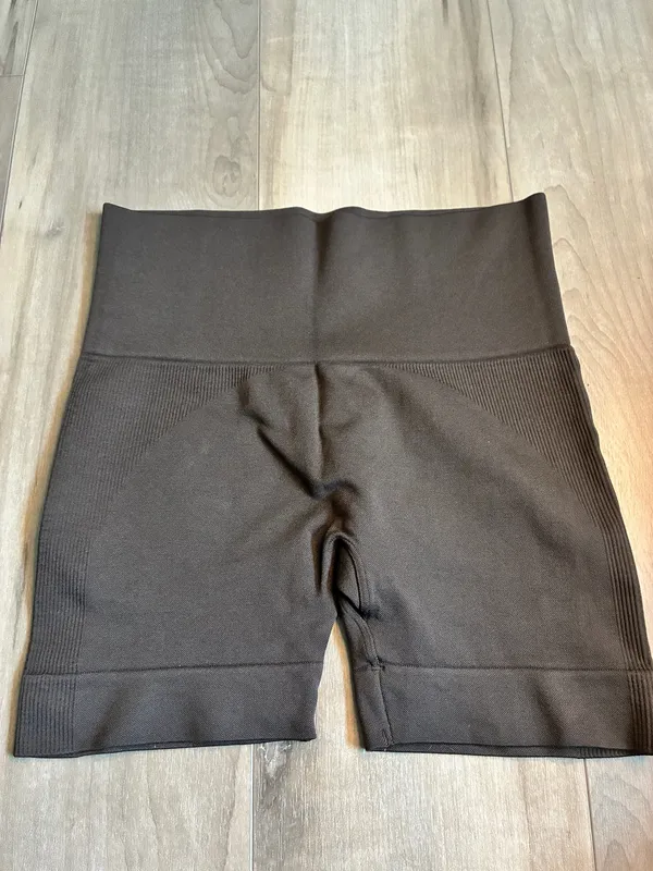 Set Active Sculptflex Biker Shorts size Small - Image 2