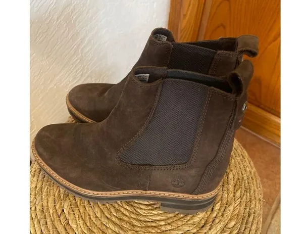 Timberland Women's Courmayeur Valley Chelsea boot size 6.5 - Image 4