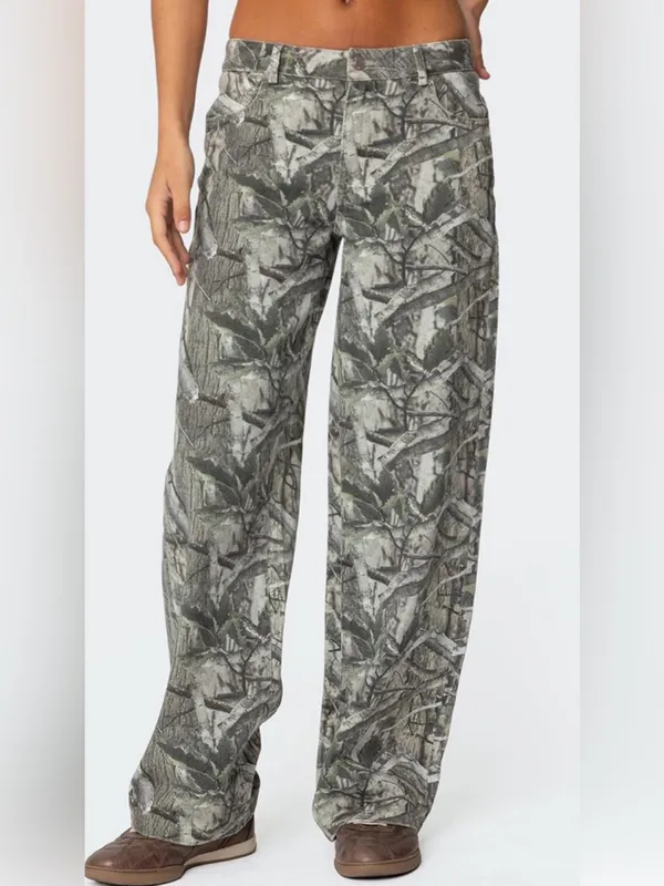 Edikted Low Rise Wide Leg Camo with Pink Bows Pocket Size XS - Image 2