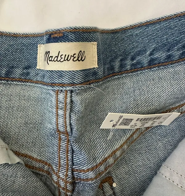 Madewell The Mom Jean Shorts - Image 4