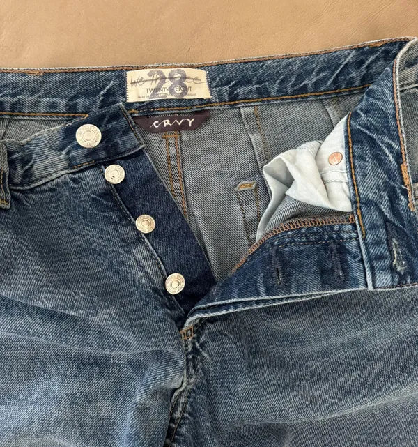 Free People NWOT Curvy Siren Low Rise Straight Jeans in Vixen - Image 7