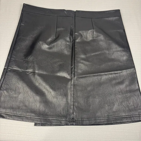 Black Faux Leather A Line Wrap Around Appearance Skirt‎ Plus Size 3XL - Image 3