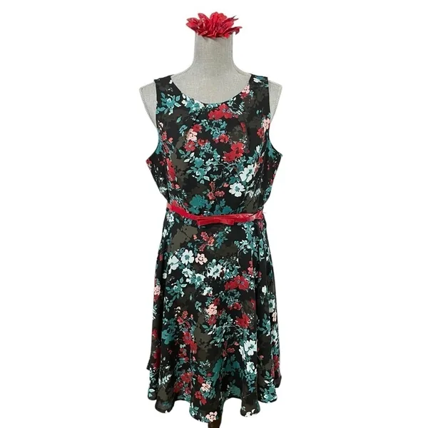 ELLE Aqua Floral Print Pleated Fit & Flare Dress Size M - Image 2