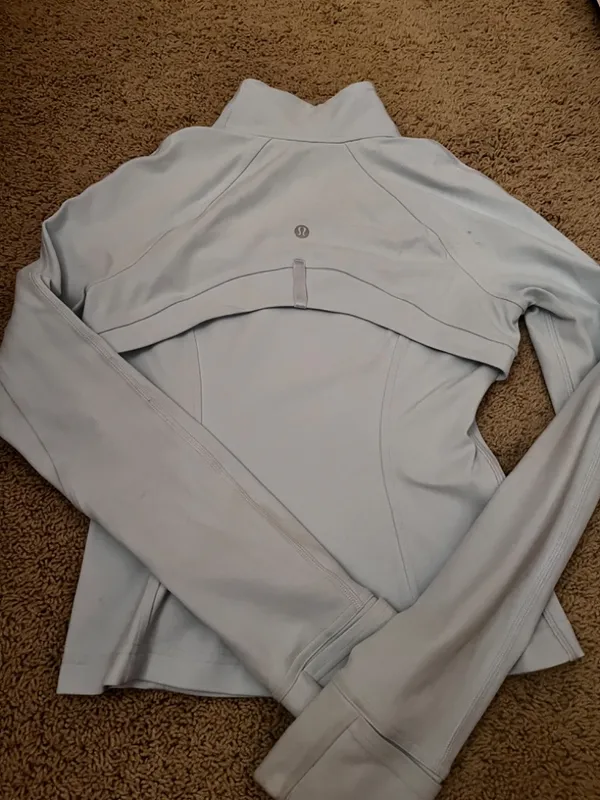Lululemon light blue nulu cropped define jacket size 4 - Image 2