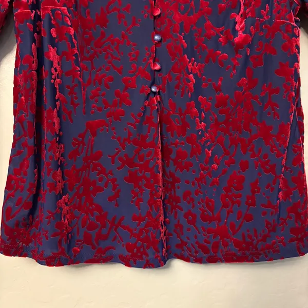 Vici blue and red floral velvet boho bell sleeve blouse size large - Image 7
