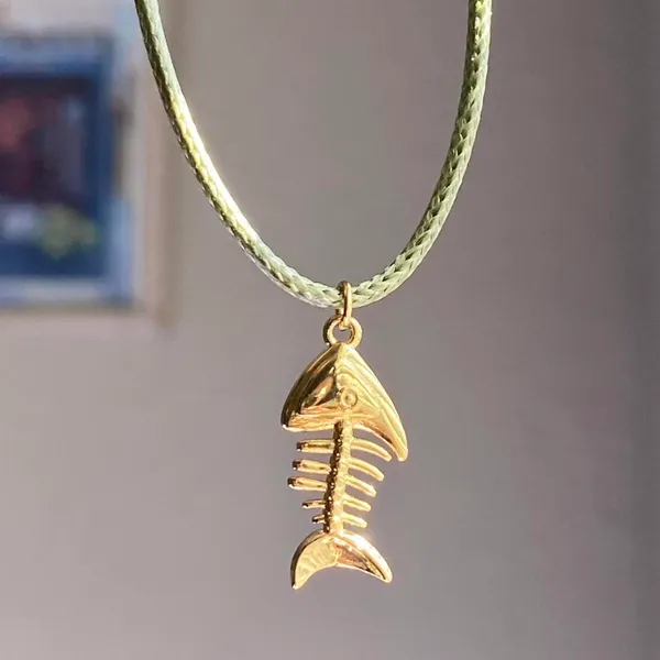 Handmade gold tone stainless steel fish boho funky chic simple necklace🌀🐟 - Image 3
