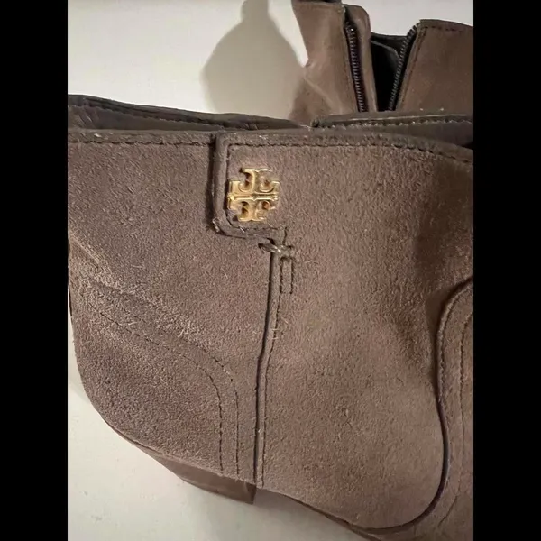Tory Burch Stylish Tan Suede Ankle Booties - 9M - Image 3