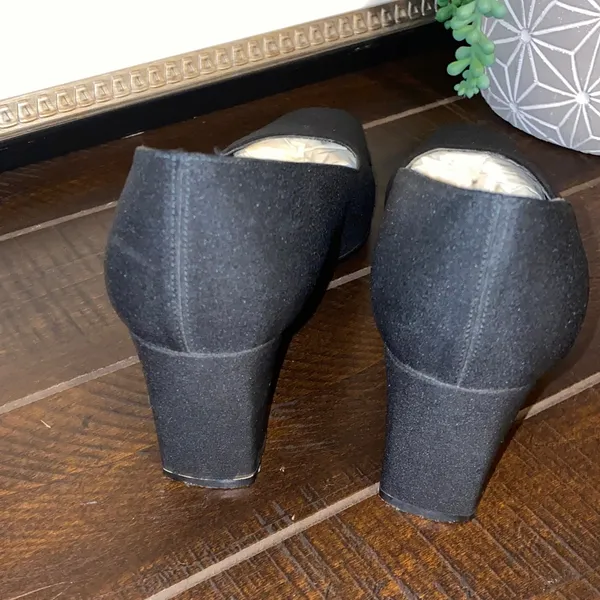 Bandolino Elegant Classic Black Block Heels Made in Spain Size 6.5M - Image 5