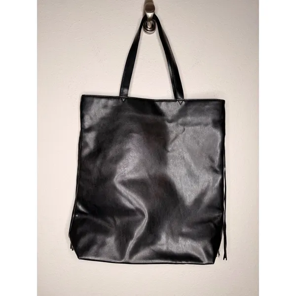 NWT Victoria's Secret Limited Edition black faux‎ leather fringe tote bag - Image 4