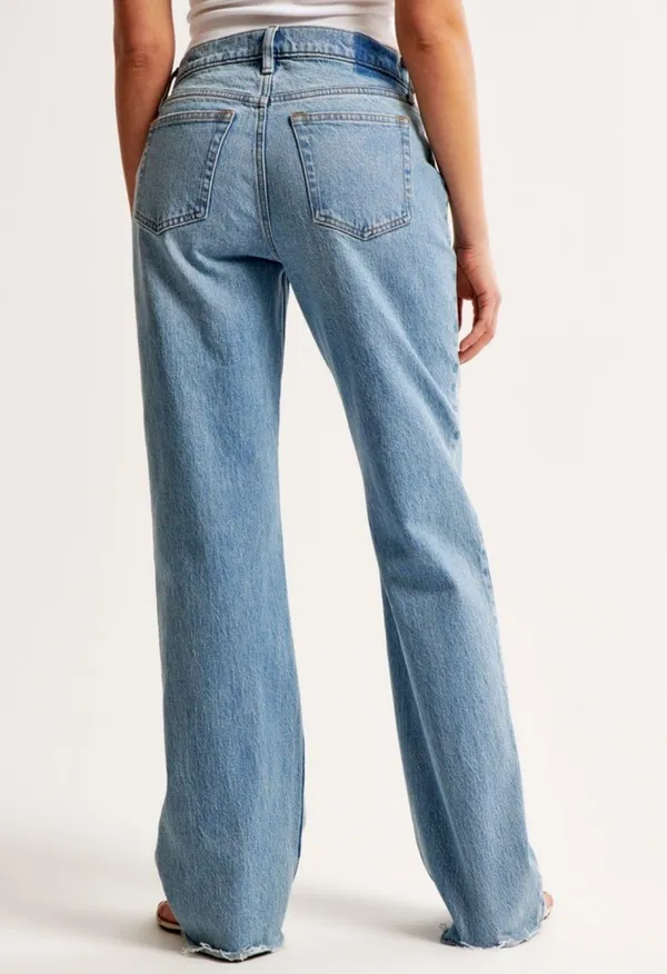 Abercrombie Low Rise Baggy Jean - Image 2