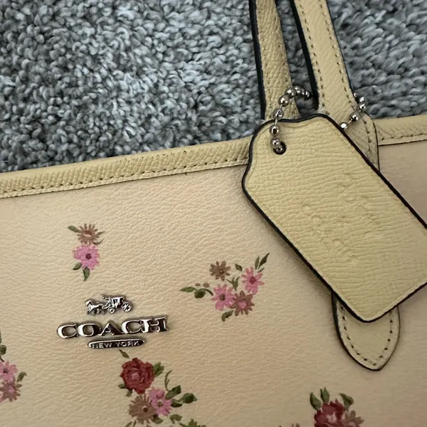 Coach x Disney Floral Tote Bag (NO WRISTLET) - Image 3