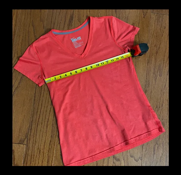 Nike Red/ orange-ish Dri-fit shortsleeved top- size Medium. - Image 8