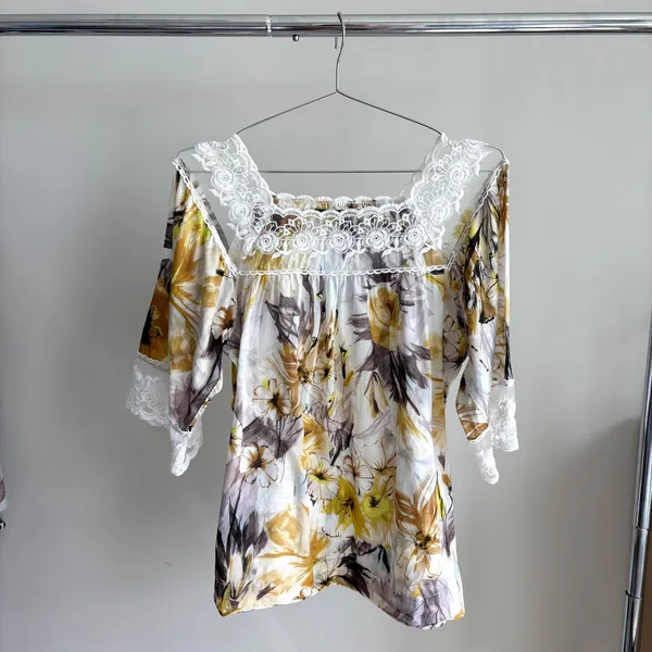 Karen Kane Floral Lace Peasant Blouse L 2010s Boho Chic Revival Whimsy Fairy - Image 2