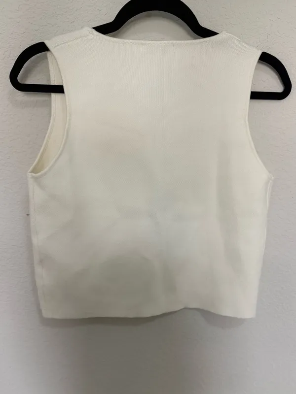 MIOU MUSE J'adore Sculpted Metal Button Knit Vest Top Soft White Size M Medium - Image 6